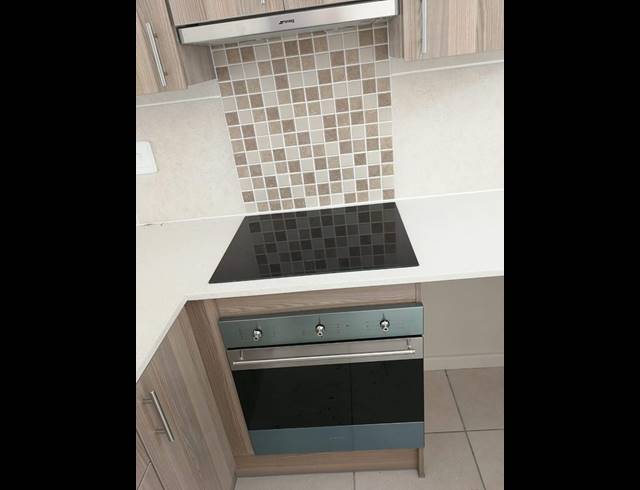 2 bed property to rent in CLOETESVILLE
